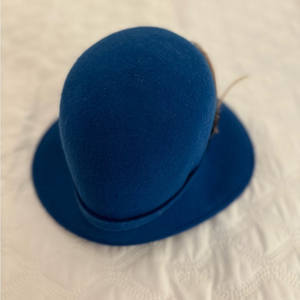 Magid Women's Blue Wool Bucket Hat w/feather accent vintage - Picture 4 of 8